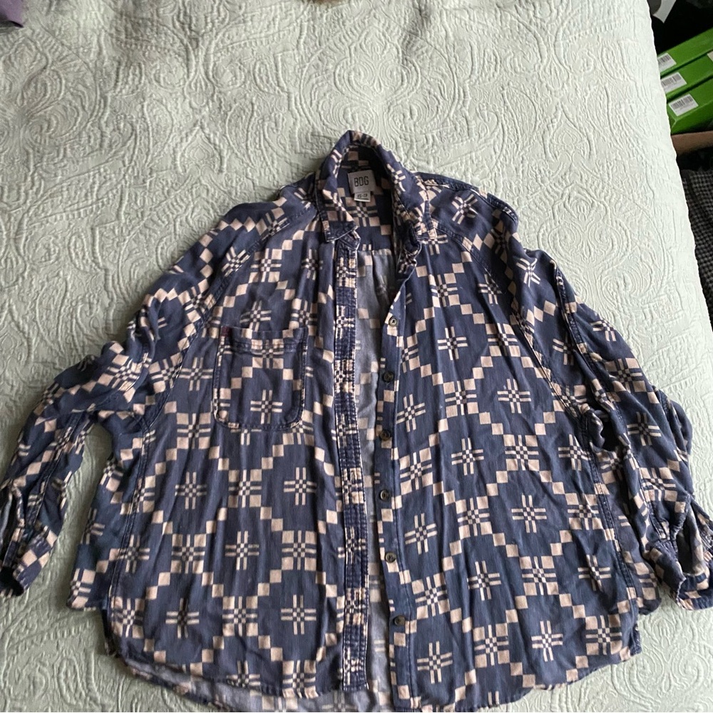 BDG UO Keanu Drapey Flannel Button Down Shirt Geometric Diamond Blue XS - Picture 6 of 11
